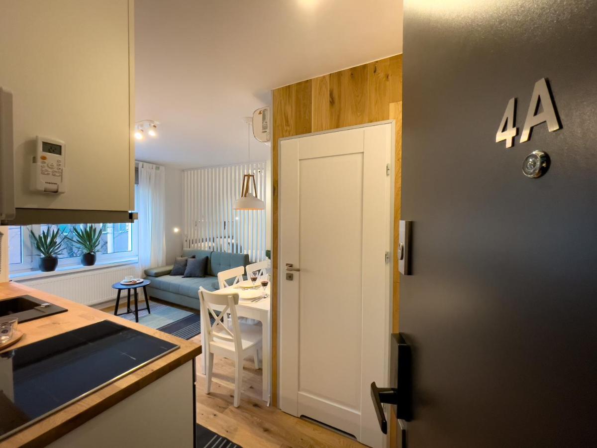Urban Apartments Studio No 4A, Free Private Parking, Self Check-In Chorzów Eksteriør bilde